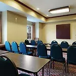 Microtel Inn & Suites By Wyndham Starkville 