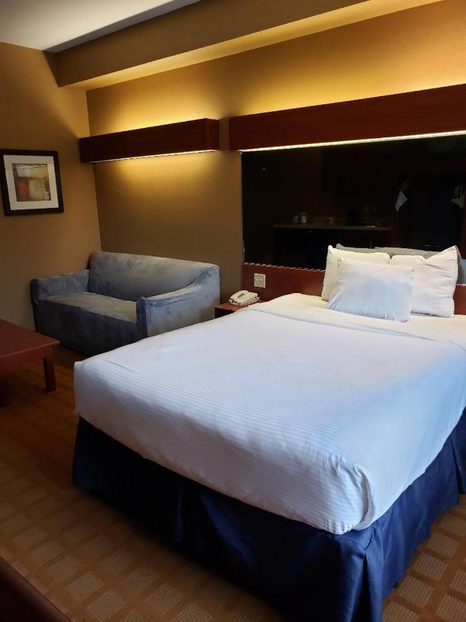 Hotel Microtel & By Wyndham